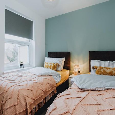 Townhouse House Ideal Contractors In Rugby Eksteriør billede